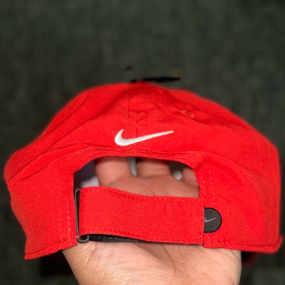 Nike hat - Picture 2 of 2